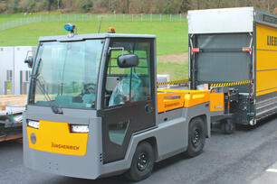 Zugfahrzeuge für den Industry Train Routenzug