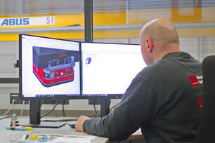 Ganzheitliche Automatisierung für die Intralogistik aus einer Hand