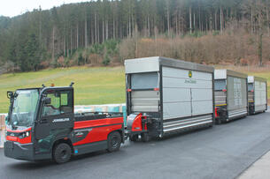 Factory Train FT830 outdoor load train with 3 platform loadable load carriers on both sides with weather protection system