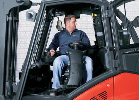 Drehbarer Fahrerarbeitsplatz für Gabelstapler mit 90°-Stellung